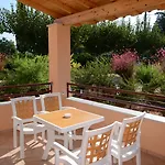 Maria's Filoxenia Aparthotel