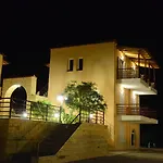 Maria's Filoxenia Aparthotel