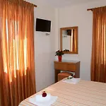 Maria's Filoxenia Aparthotel 4*