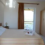 Maria's Filoxenia Aparthotel 4*