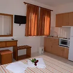 Maria's Filoxenia Aparthotel