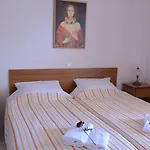 Maria's Filoxenia Aparthotel