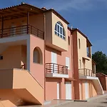 Maria's Filoxenia Aparthotel
