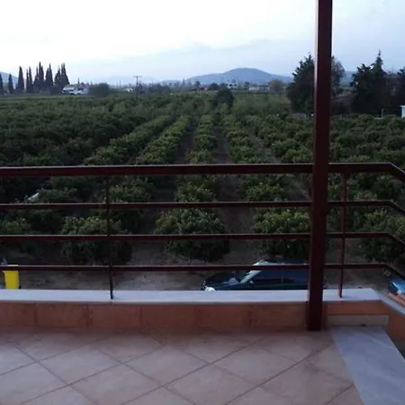 Maria's Filoxenia Aparthotel 3*