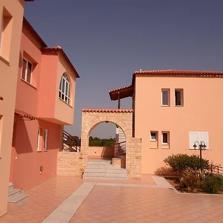 Maria's Filoxenia Aparthotel 3*