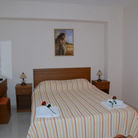 Maria's Filoxenia Aparthotel