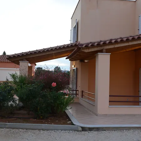 Maria's Filoxenia Aparthotel