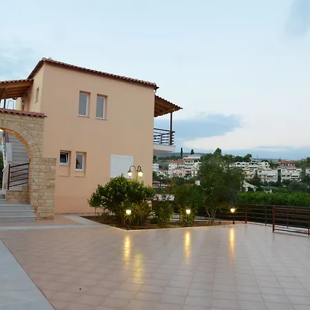 Maria's Filoxenia Aparthotel 4*