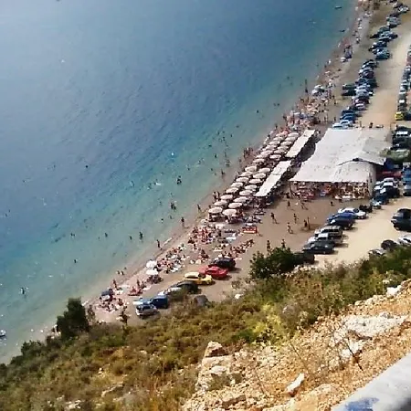 Maria's Filoxenia Aparthotel 3*