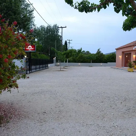 Aparthotel Maria's Filoxenia 3*