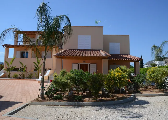 Апарт-отель Maria's Filoxenia Дрепанон