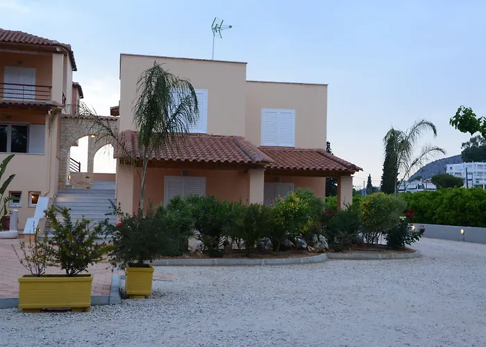 Maria's Filoxenia 4* Дрепанон