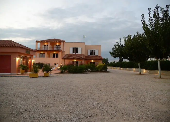 Maria's Filoxenia 4*